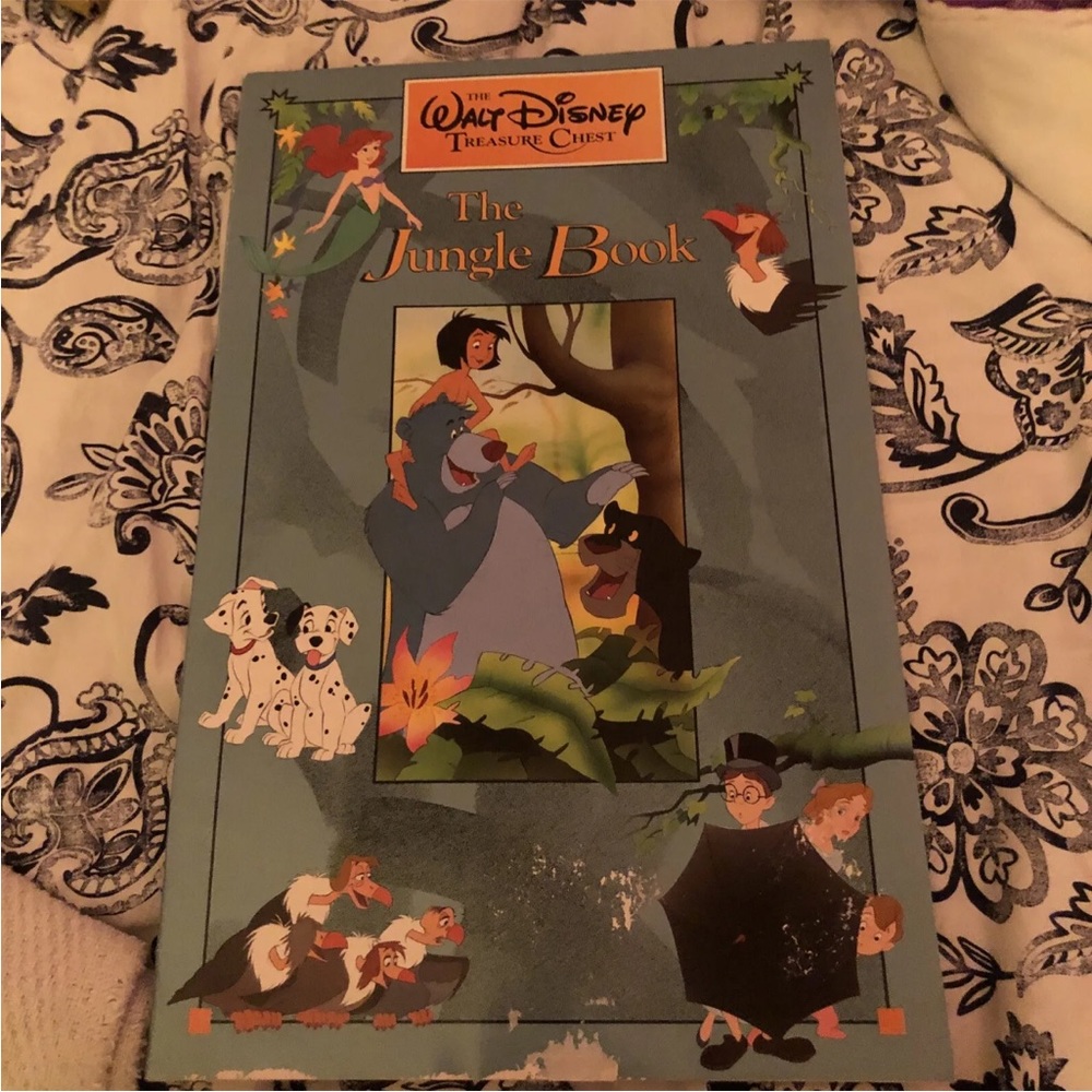 The Walt Disney Treasure Chest 1991 Four Oversized Books in Folder VINTAGE READ! - Picture 3 of 5